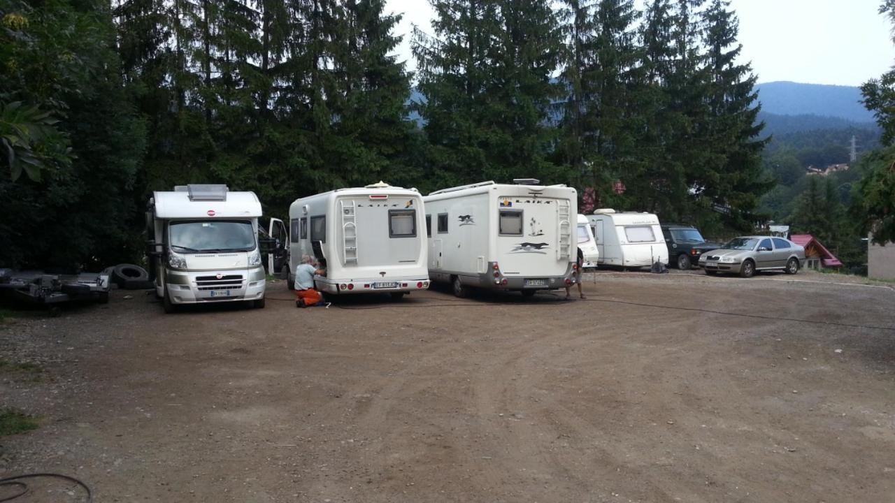 Camping Aviator, Numai Teren, Campare Pentru Rulote Autorulote Personale, Campingul Nu Are Rulote !!! Busteni Exterior photo