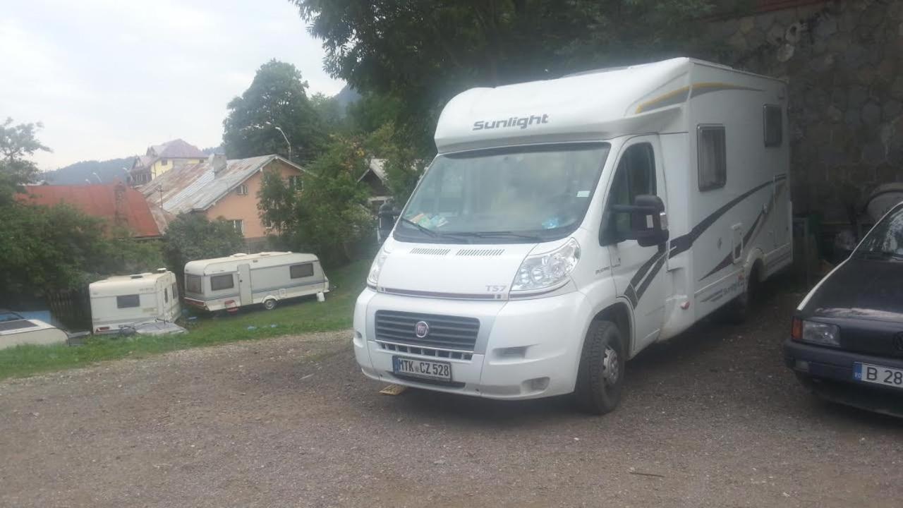 Camping Aviator, Numai Teren, Campare Pentru Rulote Autorulote Personale, Campingul Nu Are Rulote !!! Busteni Exterior photo